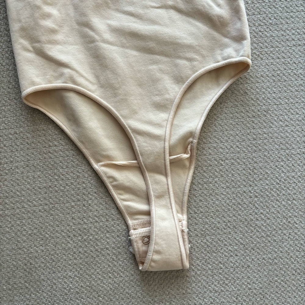 SKIMS Seamless Sculpt High Mock Neck Shapewear Bodysuit SMALL - Picture 7 of 11